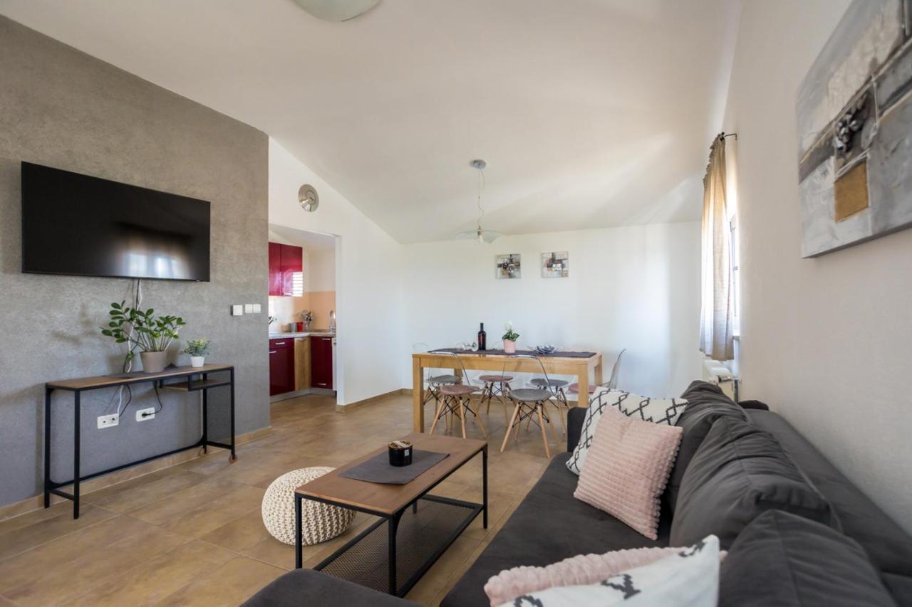 Apartmani Beba Omišalj Εξωτερικό φωτογραφία