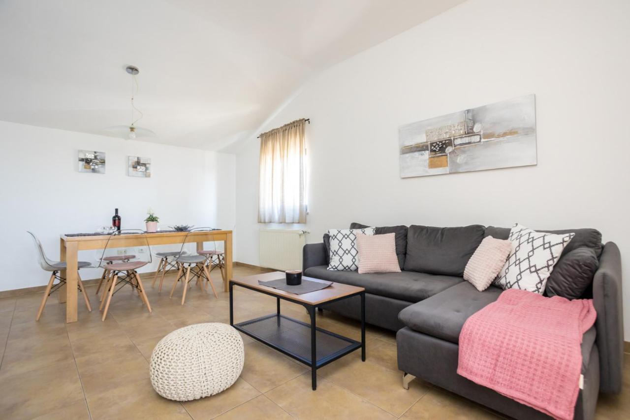 Apartmani Beba Omišalj Εξωτερικό φωτογραφία
