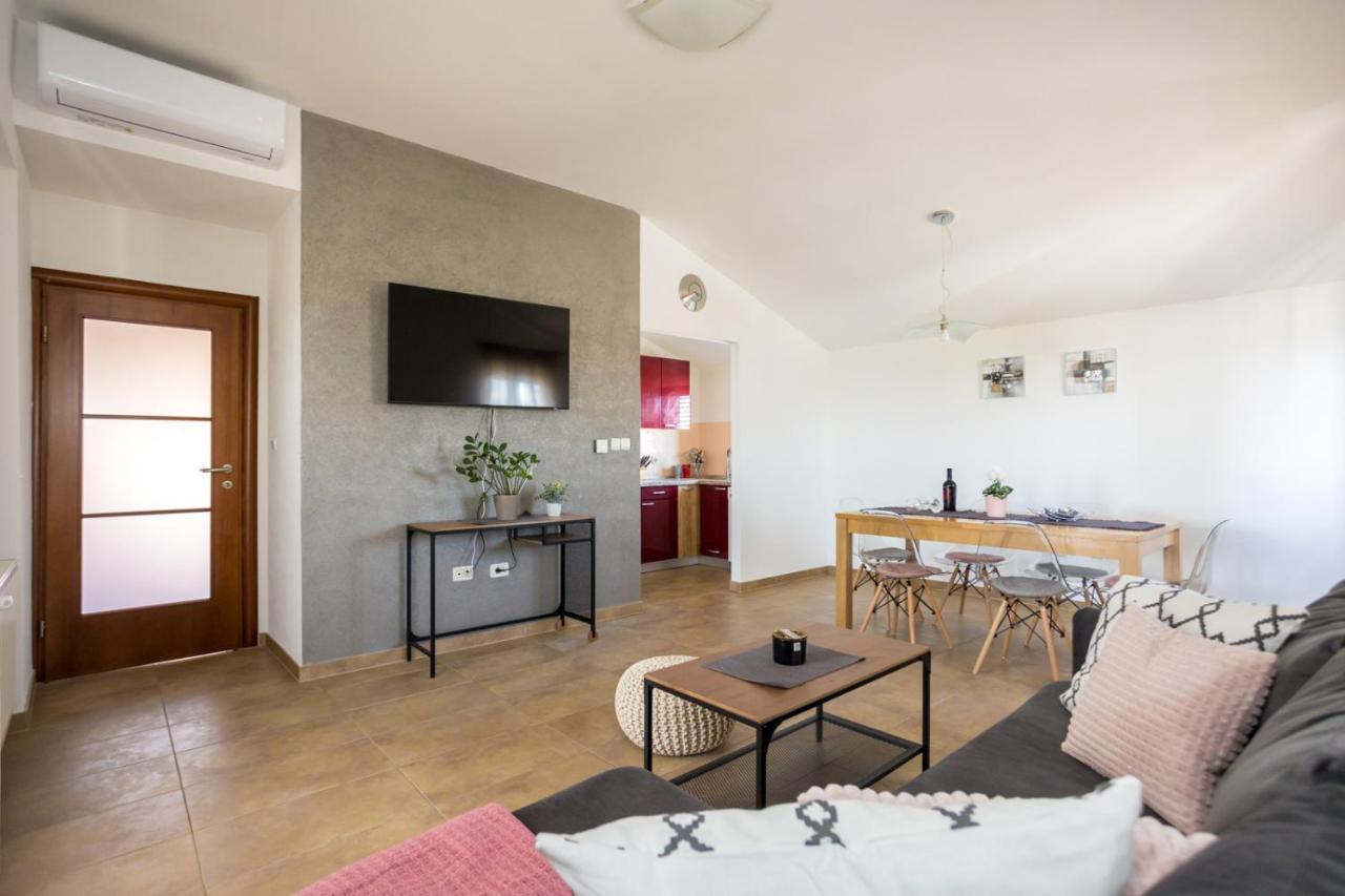 Apartmani Beba Omišalj Εξωτερικό φωτογραφία