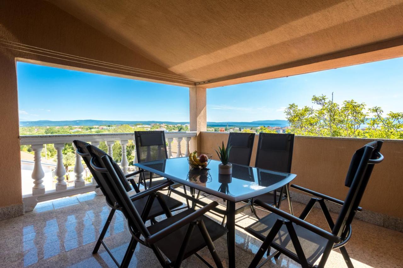 Apartmani Beba Omišalj Εξωτερικό φωτογραφία